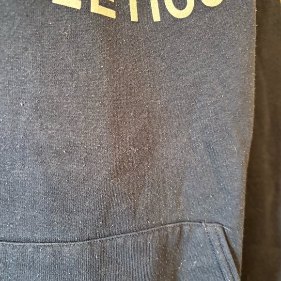 🛍️3/$30 Notre Dame Athletics women’s navy blue‎ hoodie in size medium - Picture 9 of 9